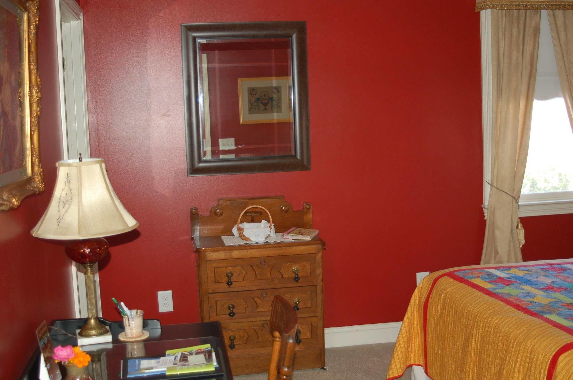 Haynes Bed And Breakfast Greensboro Exterior photo