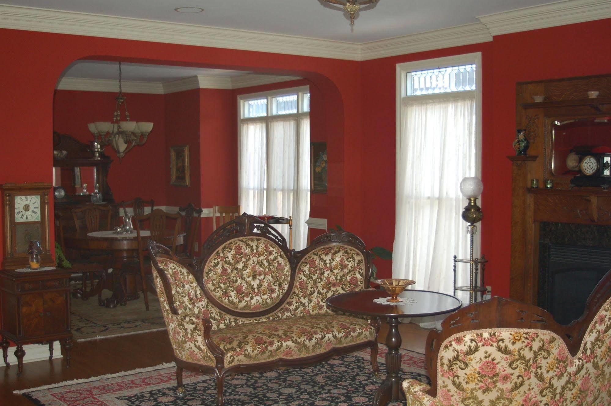 Haynes Bed And Breakfast Greensboro Exterior photo